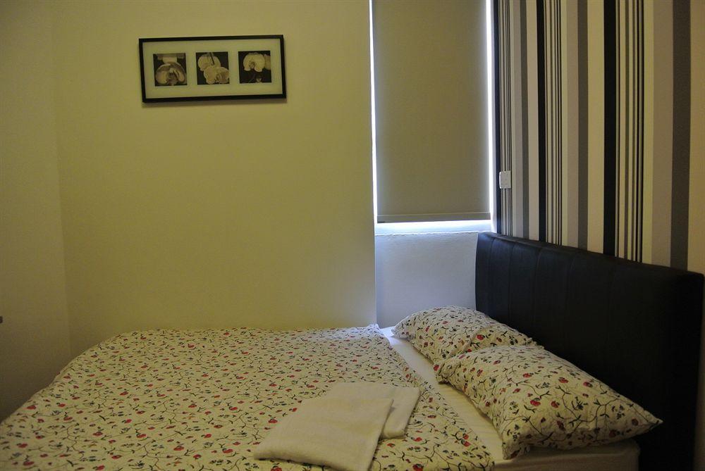 Plush Pods Hostel Singapura Luaran gambar