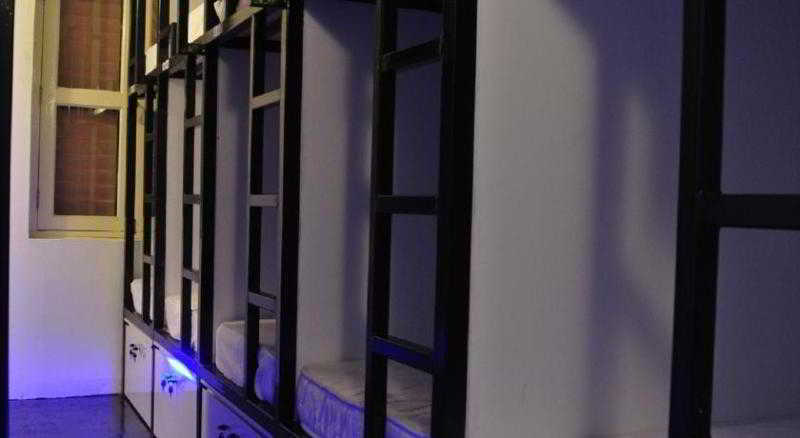 Plush Pods Hostel Singapura Luaran gambar