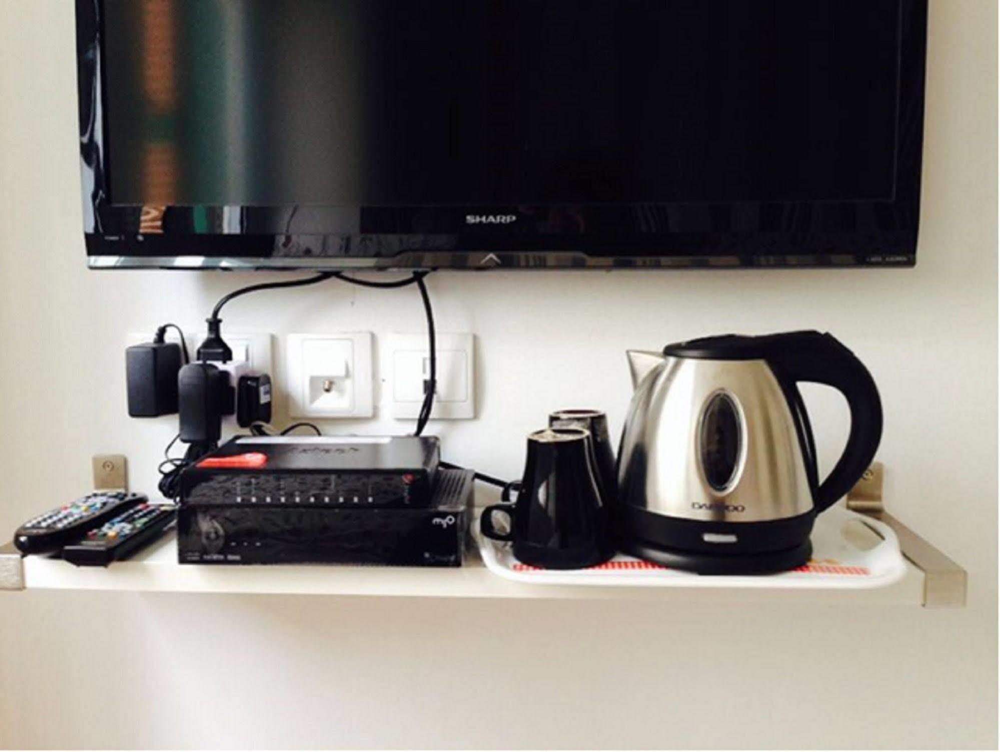Plush Pods Hostel Singapura Luaran gambar