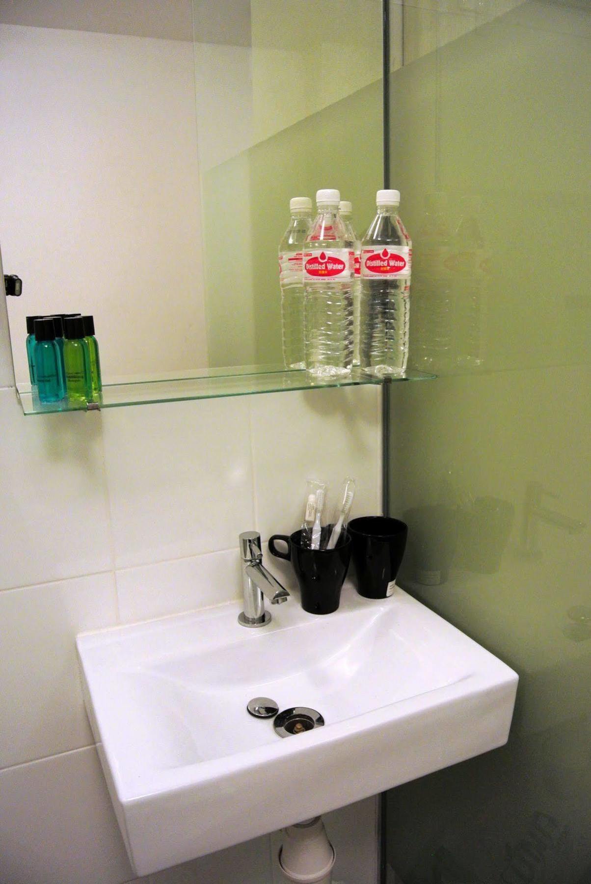 Plush Pods Hostel Singapura Luaran gambar