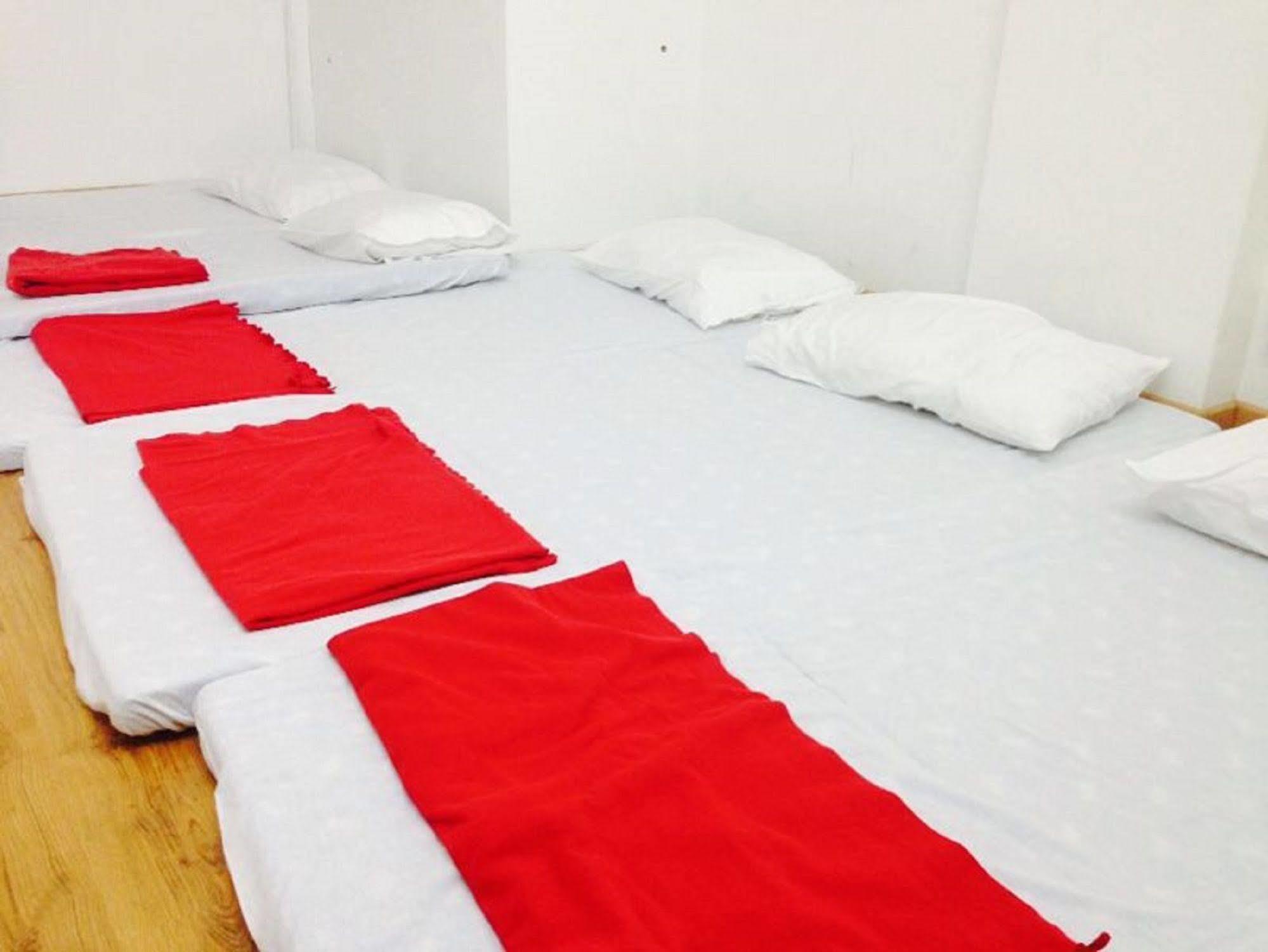 Plush Pods Hostel Singapura Luaran gambar